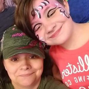 Meet your Posher, Leslie